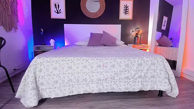 VioletPaket online show from 11-14-25, 11:53