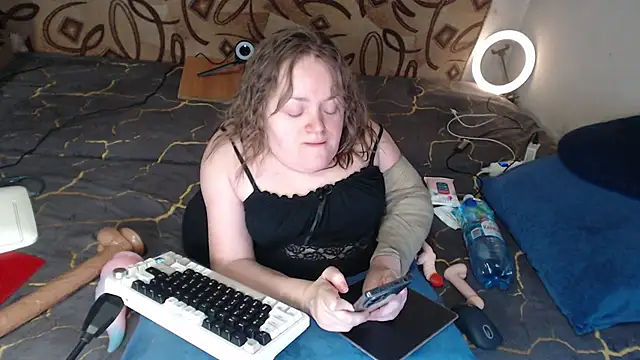 Snapshot of MiniNatalie chatting on 02-22-25, 05:57 MiniNatalie online show from 02-22-25, 05:57