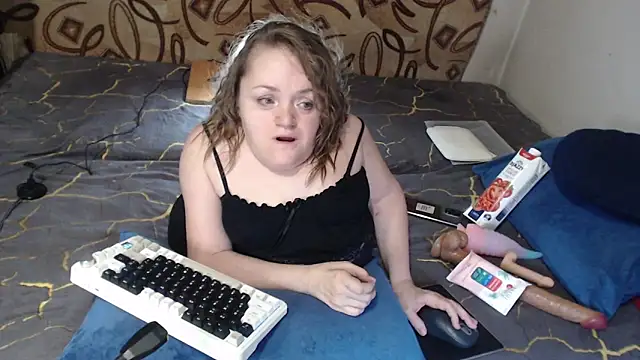 Snapshot of MiniNatalie chatting on 02-24-25, 06:26 MiniNatalie online show from 02-24-25, 06:26