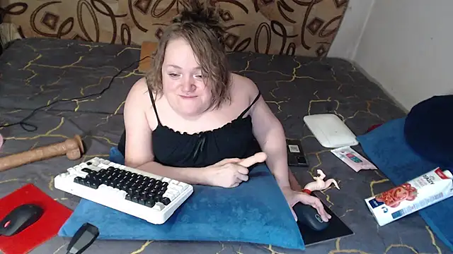 Snapshot of MiniNatalie chatting on 02-25-25, 11:11 MiniNatalie online show from 02-25-25, 11:11