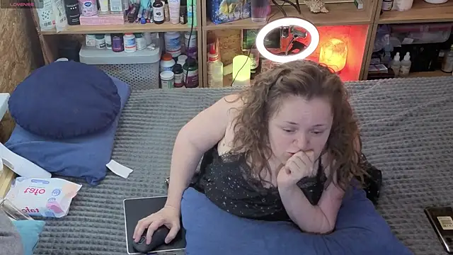 MiniNatalie online show from 03-25-26, 05:13