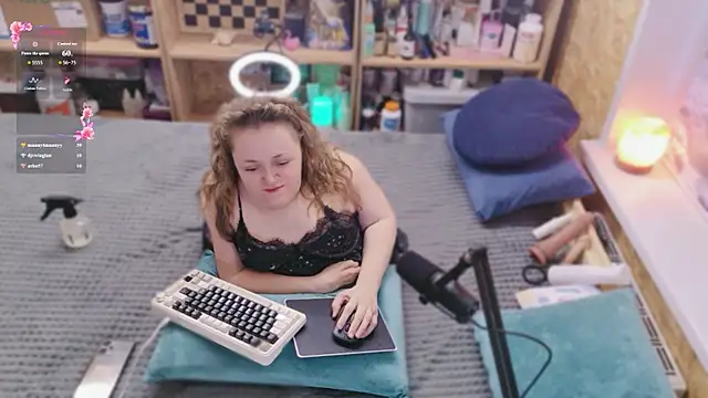 MiniNatalie online show from 04-25-26, 01:41