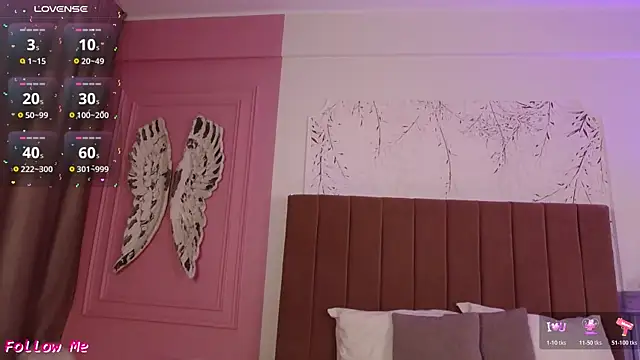 PinkySparks online show from 04-22-26, 05:58