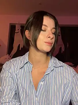 Mia-Minou online show from 10-16-25, 08:32