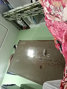 PVNRAO0831 online show from 10-18-25, 03:57