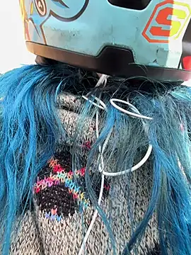 Snapshot of Lunapage chatting on 02-13-25, 01:05 Lunapage online show from 02-13-25, 01:05