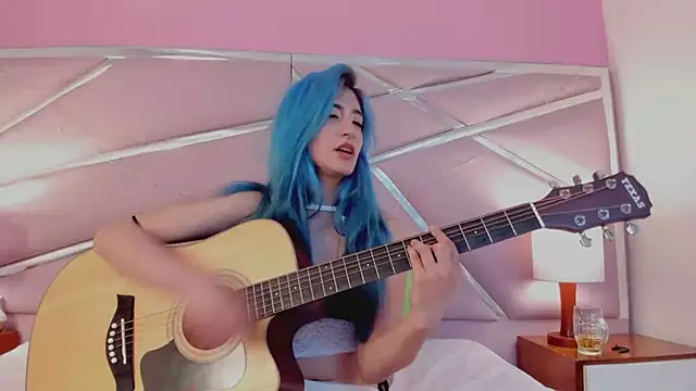 Snapshot of Lunapage chatting on 03-17-25, 04:11 Lunapage online show from 03-17-25, 04:11