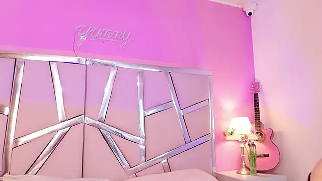 Snapshot of Lunapage chatting on 09-23-25, 09:07 Lunapage online show from 09-23-25, 09:07