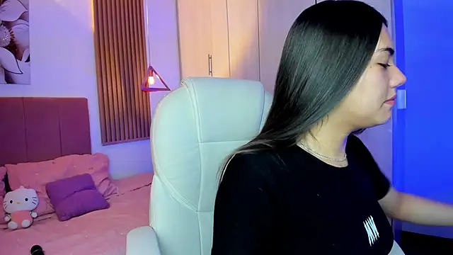 mia nevaeh online show from 01-18-26, 05:06