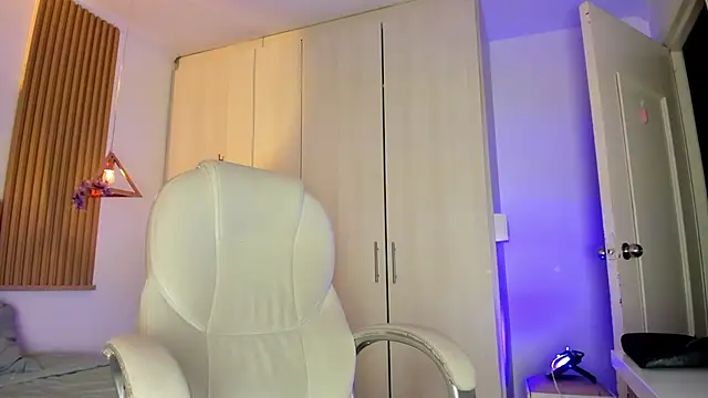 mia nevaeh online show from 03-12-26, 08:48