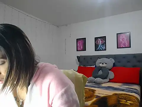 Snapshot of Corina_hot chatting on 04-13-26, 12:49 Corina hot online show from 04-13-26, 12:49