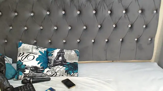 Snapshot of Miss_Moriah chatting on 02-11-25, 11:10 Miss Moriah online show from 02-11-25, 11:10