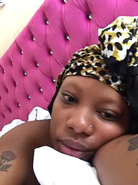 Snapshot of Miss_Moriah chatting on 02-25-25, 07:42 Miss Moriah online show from 02-25-25, 07:42