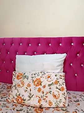 Snapshot of Miss_Moriah chatting on 03-11-25, 03:12 Miss Moriah online show from 03-11-25, 03:12