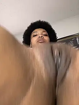 Snapshot of KimiAqua chatting on 02-13-25, 08:24 KimiAqua online show from 02-13-25, 08:24