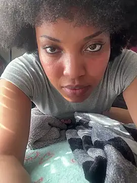 Snapshot of KimiAqua chatting on 03-11-25, 09:04 KimiAqua online show from 03-11-25, 09:04