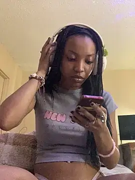 KimiAqua online show from 12-14-25, 07:51