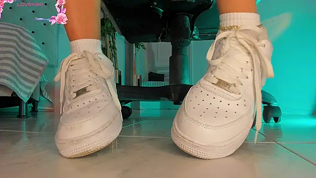 charlotte  grey online show from 01-31-26, 07:45