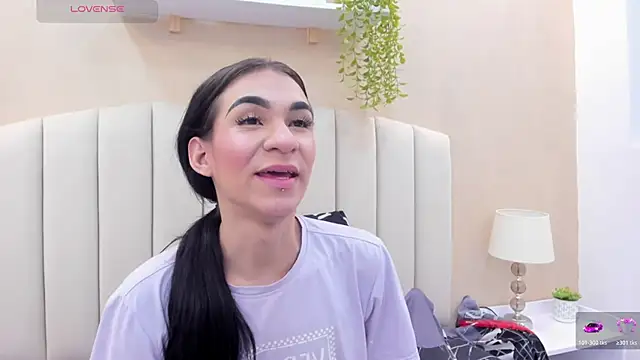 Mia thompson 19 online show from 02-07-26, 08:12