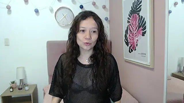 Snapshot of lanna_1878 chatting on 05-13-26, 12:57 lanna 1878 online show from 05-13-26, 12:57