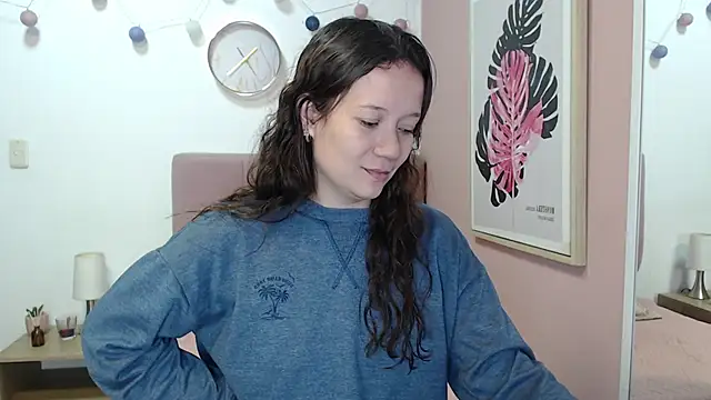 Snapshot of lanna_1878 chatting on 05-27-26, 12:57 lanna 1878 online show from 05-27-26, 12:57