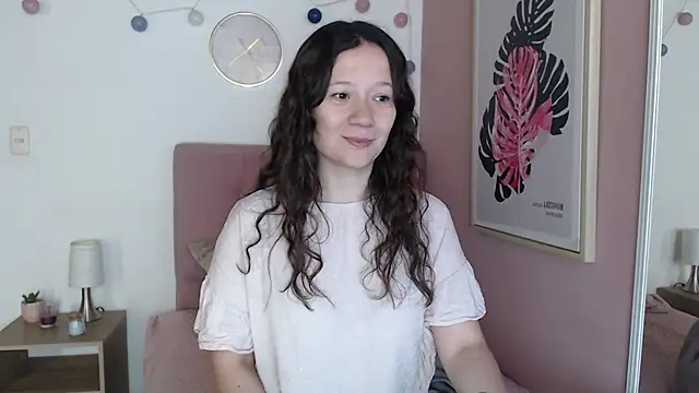 Snapshot of lanna_1878 chatting on 06-15-26, 01:13 lanna 1878 online show from 06-15-26, 01:13