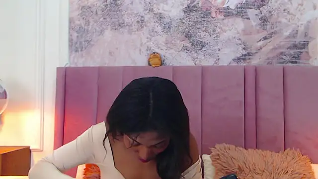 SabrinaDevill online show from 11-28-25, 01:03