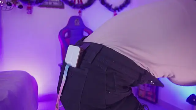 madelyn rose  online show from 12-14-25, 01:27