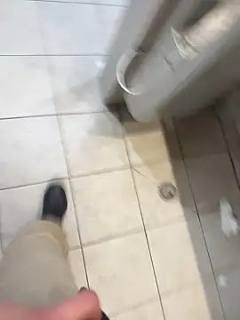 Snapshot of hotisraeli chatting on 01-26-25, 06:17 hotisraeli online show from 01-26-25, 06:17