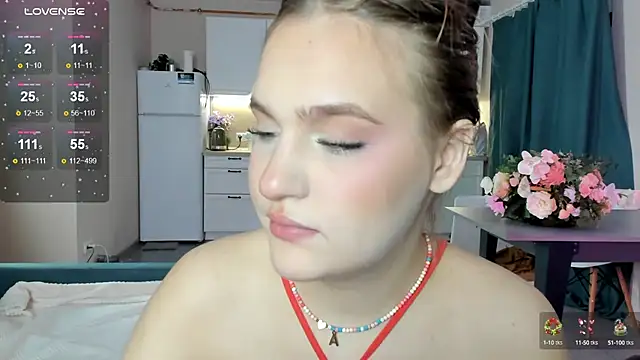 CarolineLovers online show from 12-12-24, 11:14