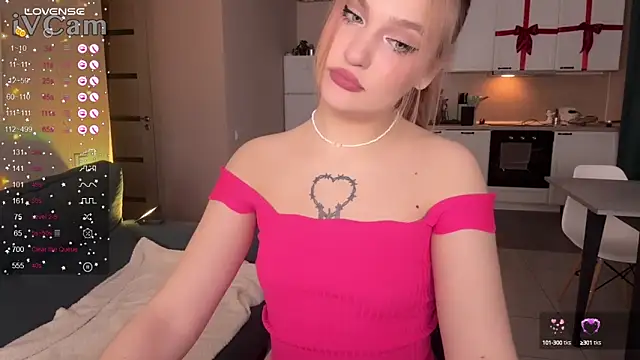 CarolineLovers online show from 02-06-25, 10:10