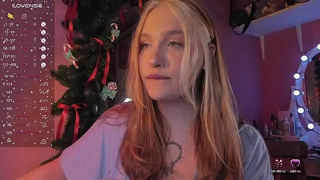 CarolineLovers online show from 12-17-25, 08:59