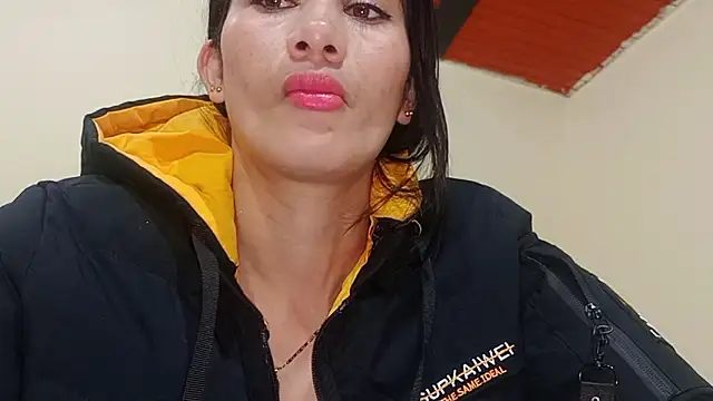 Snapshot of Cataleyalove_ADY chatting on 02-03-26, 11:21 Cataleyalove ADY online show from 02-03-26, 11:21