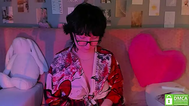 Snapshot of dreamgirllovee chatting on 02-28-25, 06:10 dreamgirllovee online show from 02-28-25, 06:10