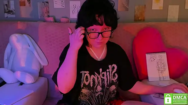 Snapshot of dreamgirllovee chatting on 03-15-25, 06:36 dreamgirllovee online show from 03-15-25, 06:36