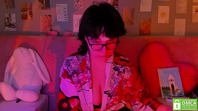 Snapshot of dreamgirllovee chatting on 03-20-25, 11:56 dreamgirllovee online show from 03-20-25, 11:56