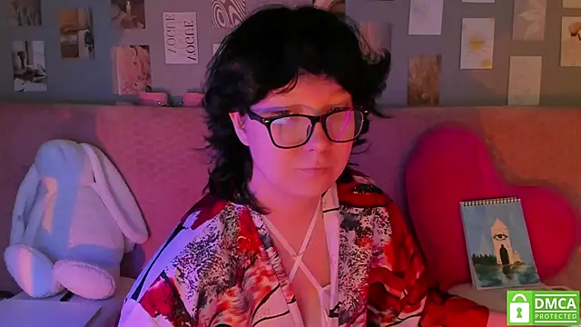 Snapshot of dreamgirllovee chatting on 03-22-25, 01:11 dreamgirllovee online show from 03-22-25, 01:11