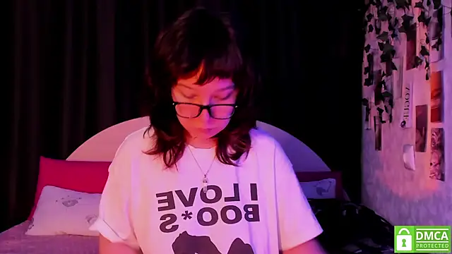 Snapshot of dreamgirllovee chatting on 09-30-25, 02:16 dreamgirllovee online show from 09-30-25, 02:16