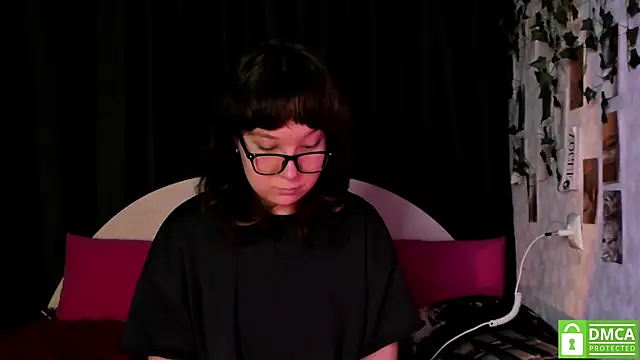 Snapshot of dreamgirllovee chatting on 11-08-25, 02:12 dreamgirllovee online show from 11-08-25, 02:12