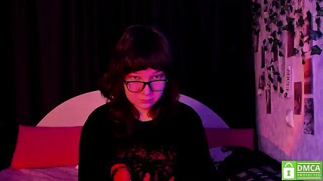 Snapshot of dreamgirllovee chatting on 11-20-25, 01:17 dreamgirllovee online show from 11-20-25, 01:17