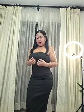 Snapshot of viollett_28 chatting on 05-11-26, 11:13 viollett 28 online show from 05-11-26, 11:13