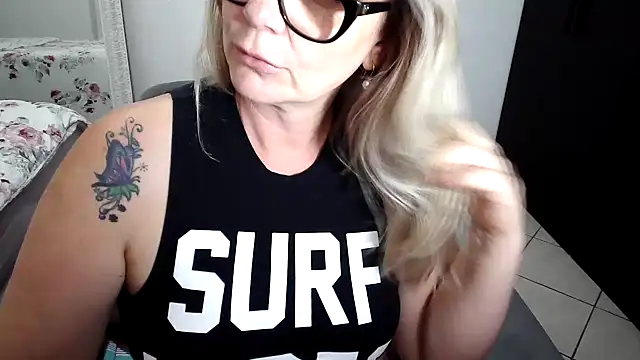 Snapshot of Micchellina chatting on 12-01-24, 10:21 Micchellina online show from 12-01-24, 10:21