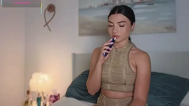 ReyaSophia online show from 04-11-26, 08:35