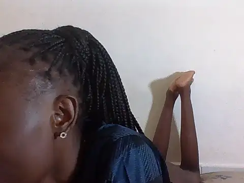 SexyNeedle22 online show from 11-17-25, 11:16