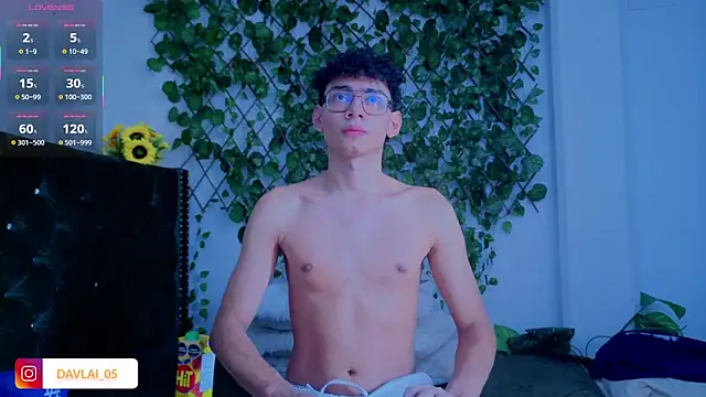 Snapshot of Daviid_laidd chatting on 11-09-25, 02:26 Daviid laidd online show from 11-09-25, 02:26