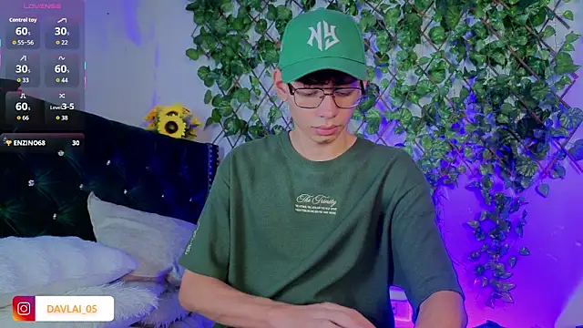 Snapshot of Daviid_laidd chatting on 11-10-25, 07:46 Daviid laidd online show from 11-10-25, 07:46