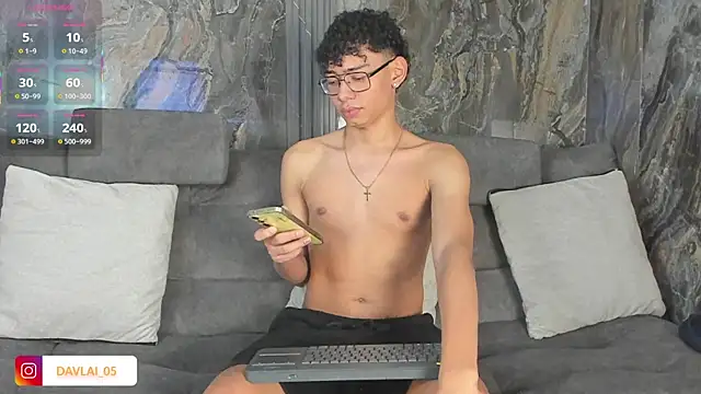 Snapshot of Daviid_laidd chatting on 11-20-25, 09:14 Daviid laidd online show from 11-20-25, 09:14