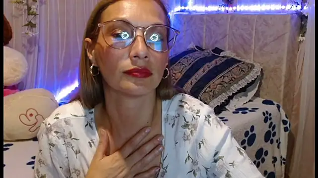 Snapshot of italagomez_ chatting on 01-10-25, 11:18 italagomez  online show from 01-10-25, 11:18