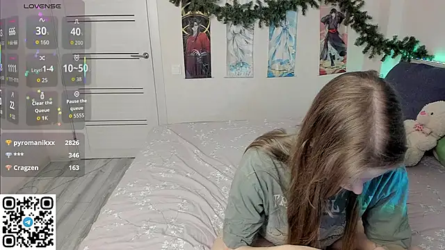 Snapshot of JorRoger chatting on 12-15-25, 10:25 JorRoger online show from 12-15-25, 10:25