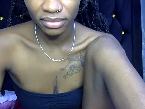 Snapshot of sweetblackbeauty001 chatting on 09-09-25, 08:25 sweetblackbeauty001 online show from 09-09-25, 08:25